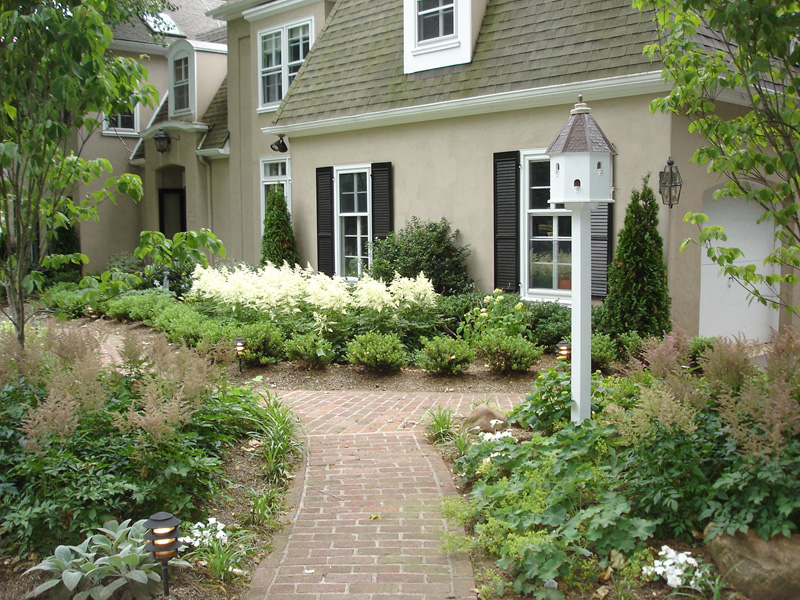 After-formal-garden-in-Berwyn
