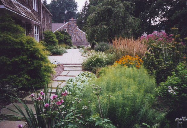 main-line-landscape-designer-narberth-pa-19072
